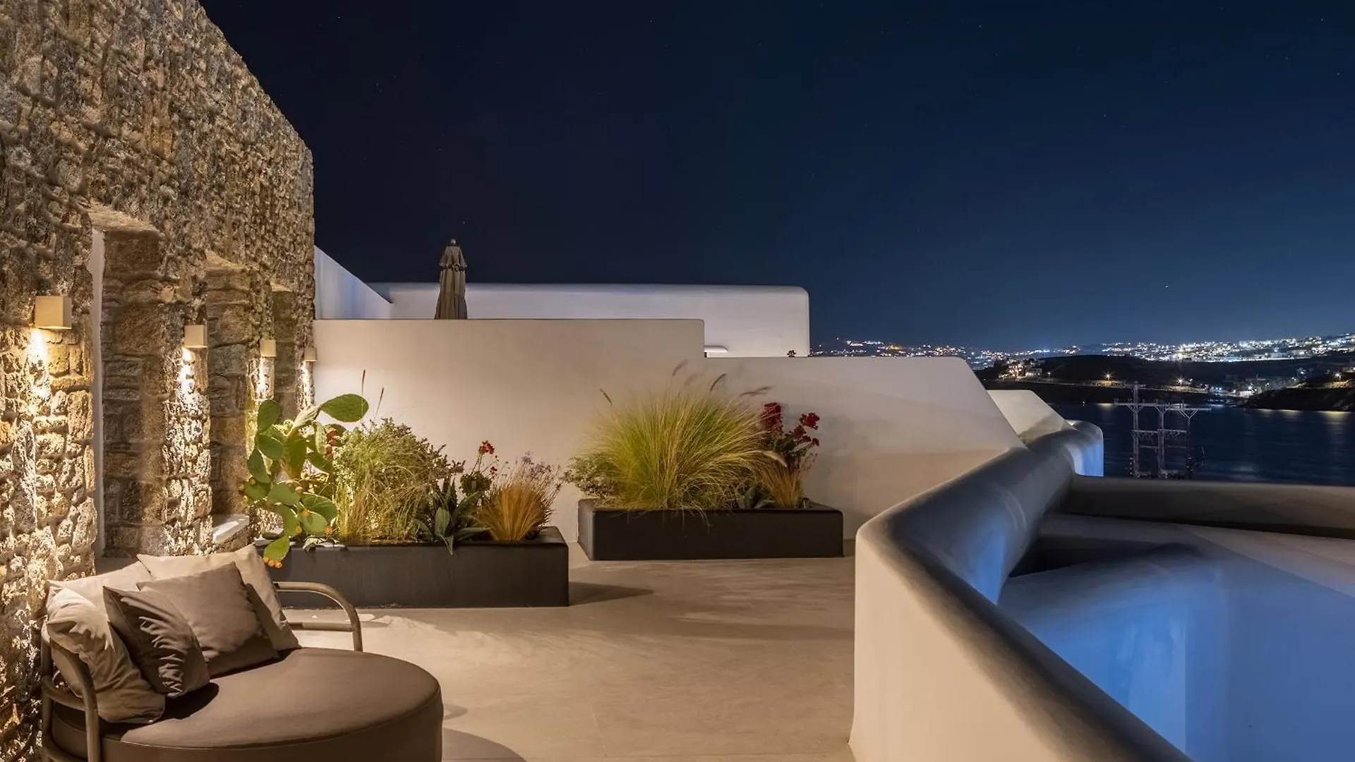 Aeonic Suites And Spa Mykonos Town Hotel