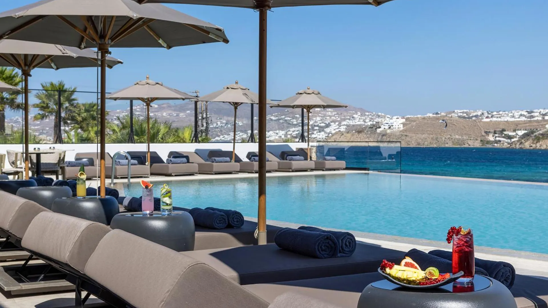 Aeonic Suites And Spa Mykonos Town